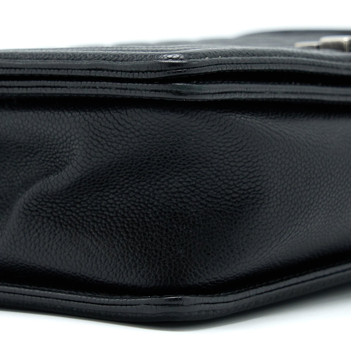 chanel-new-medium-28cm-boy-bag-caviar-black-ruthenium-shw