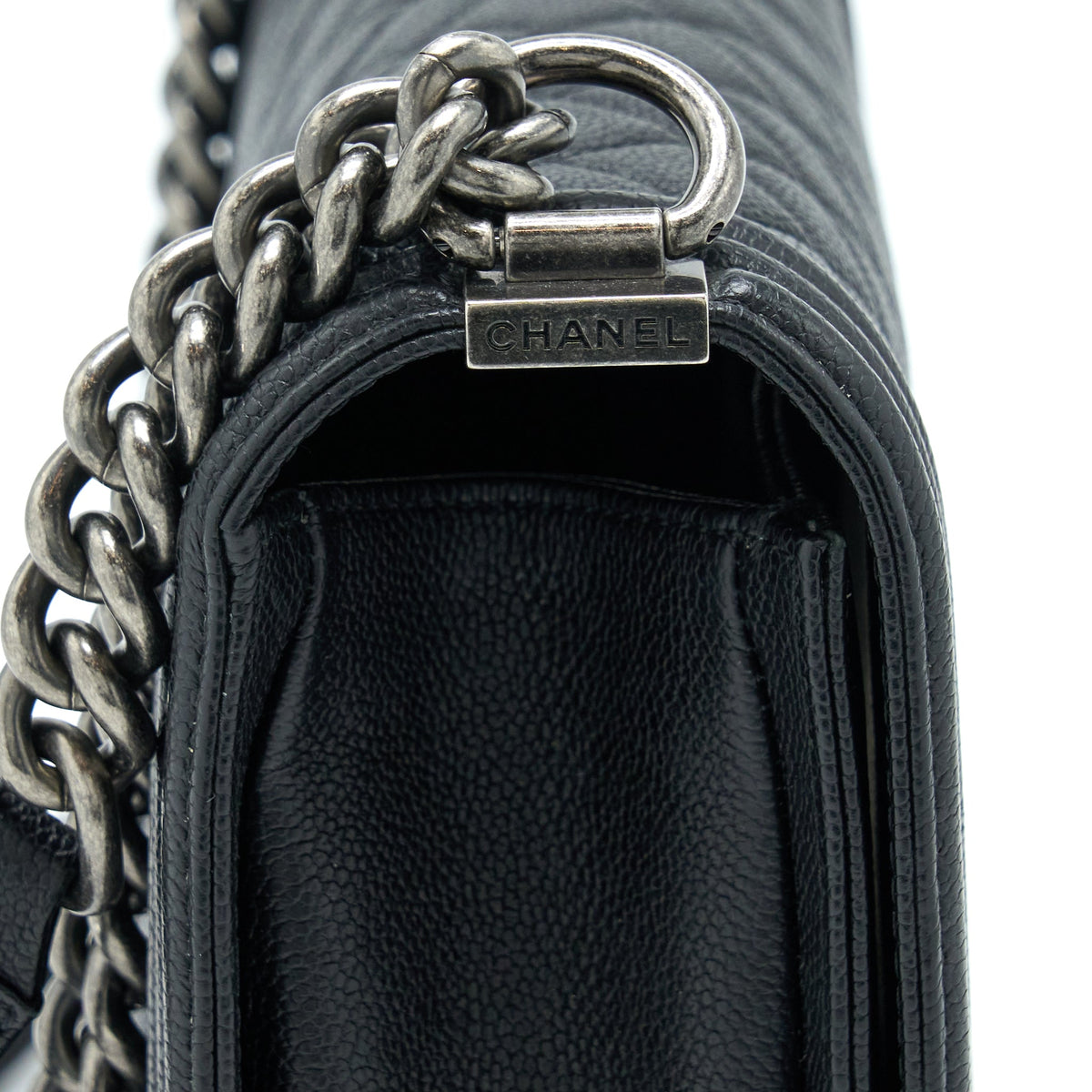 chanel-new-medium-28cm-boy-bag-caviar-black-ruthenium-shw
