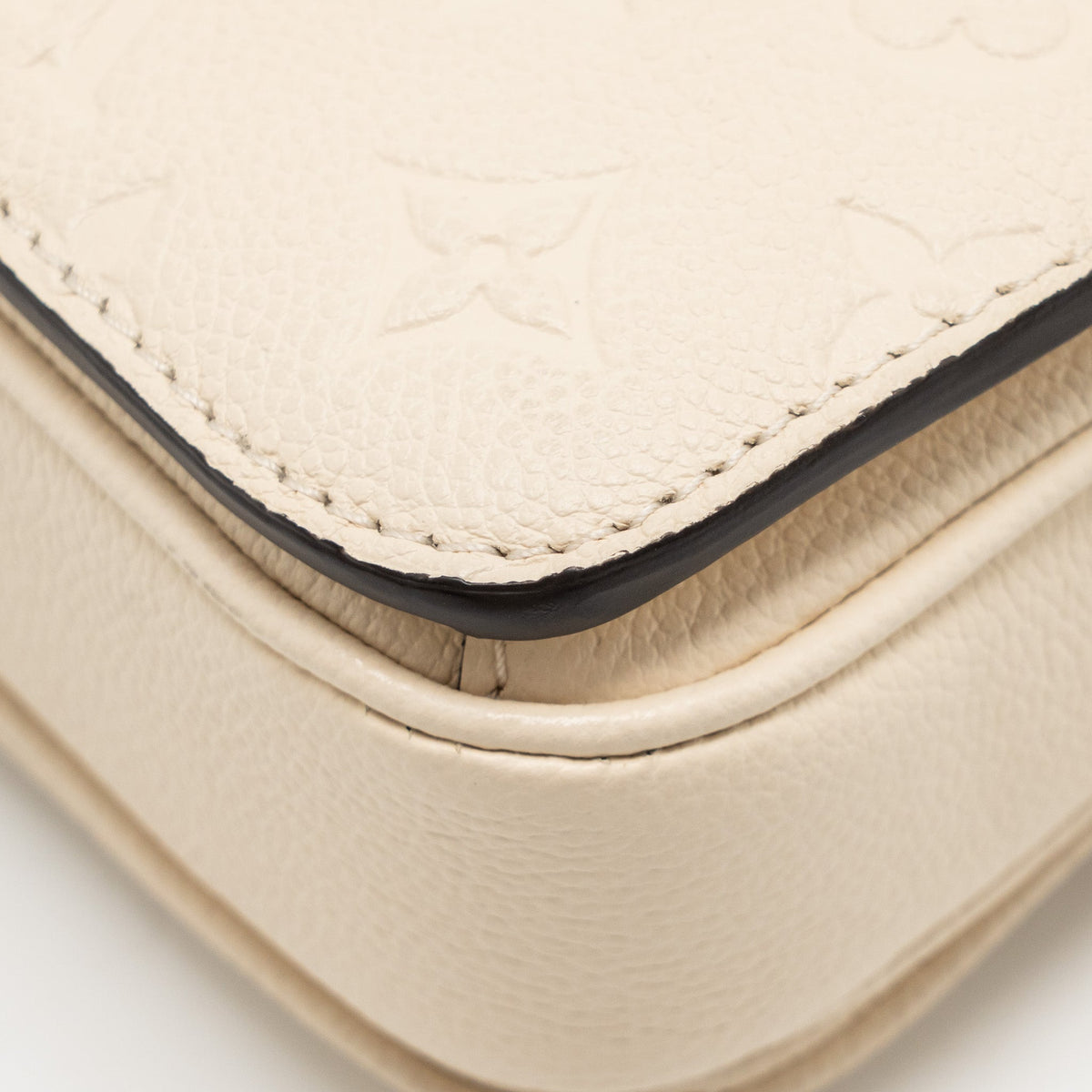 lv-white