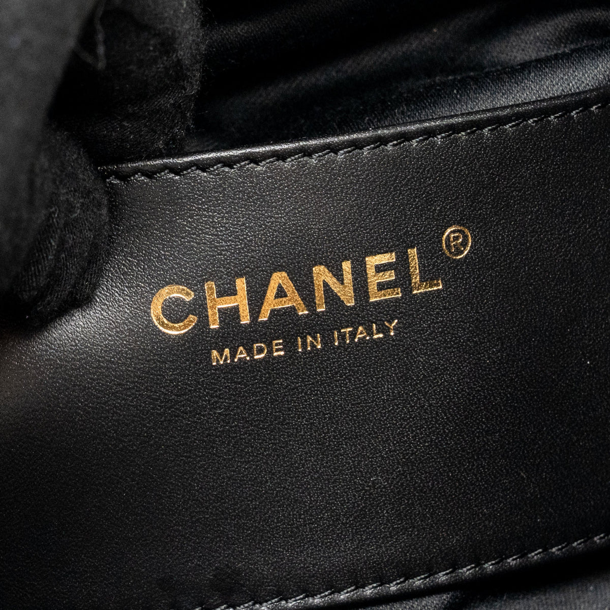 chanel-mini-25-bag-caviar-bag-ghw-microchip