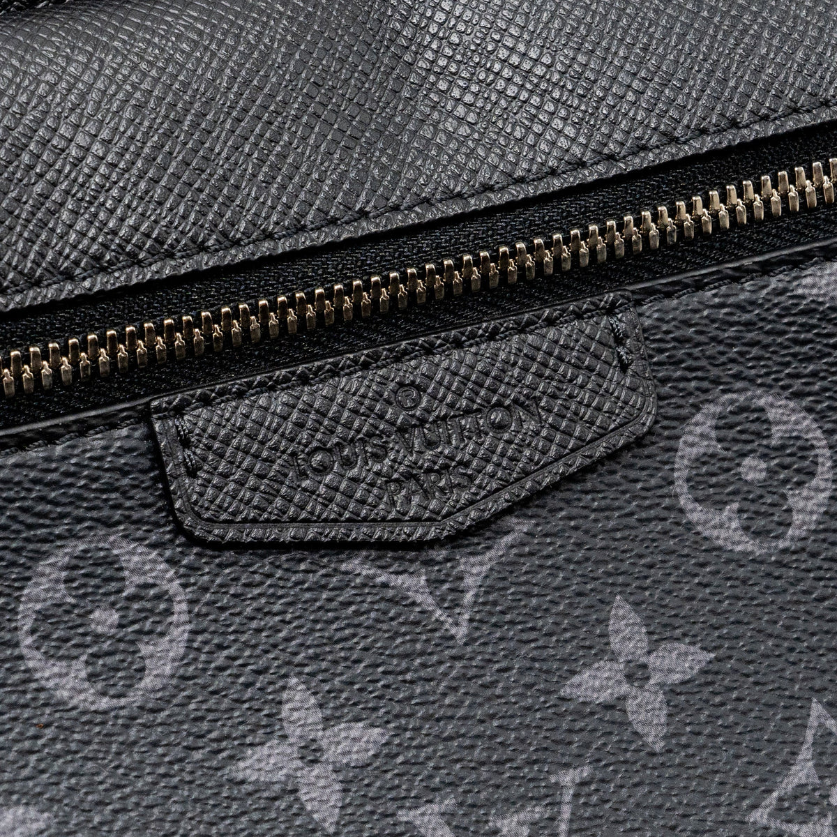 louis-vuitton-messenger-bag-monogram-eclipse-shw