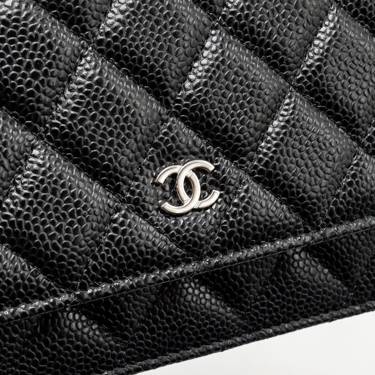 chanel-classic-wallet-on-chain-caviar-black-shw-10