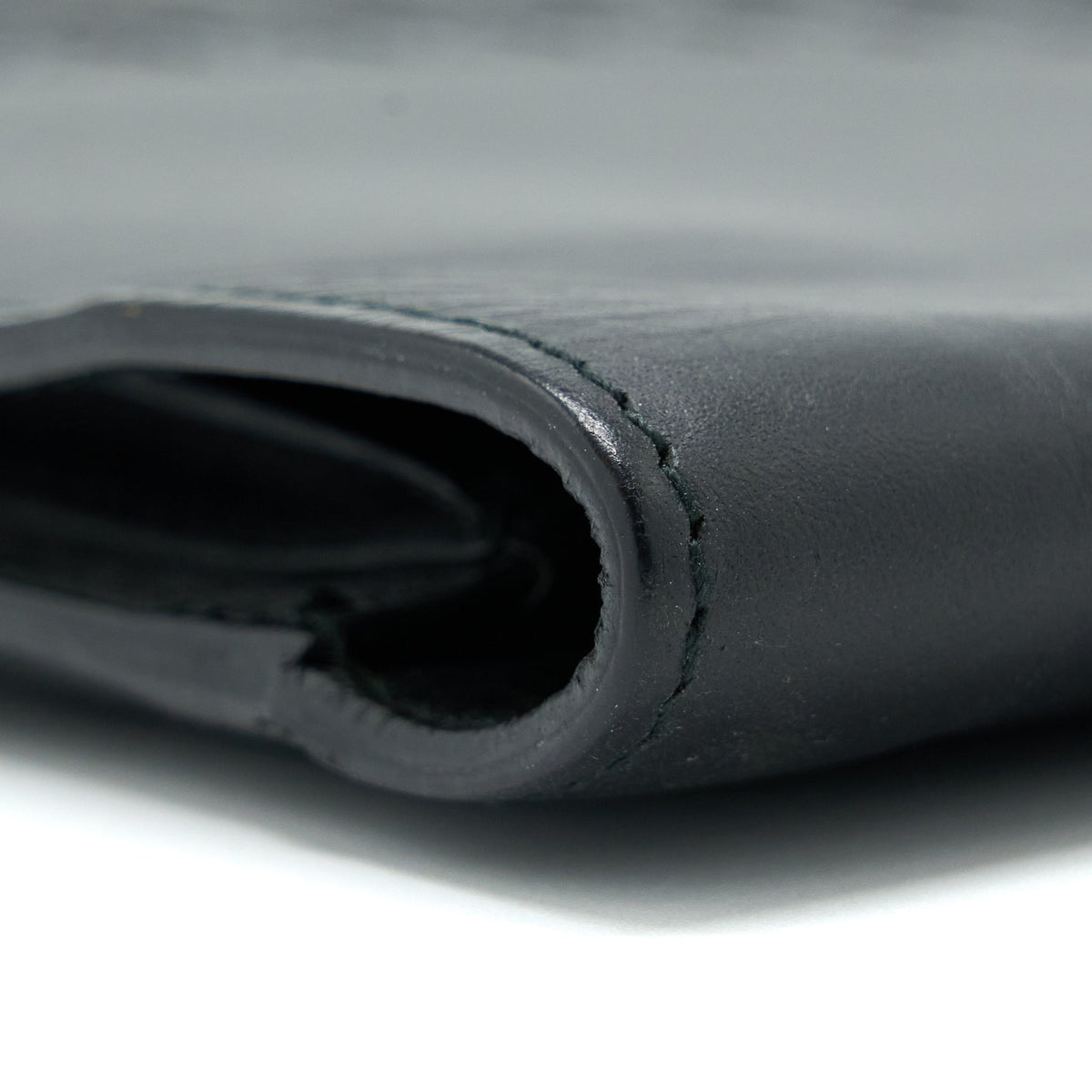 bottega-veneta-men-s-pouch-intrecciate-black-with-black-hardware
