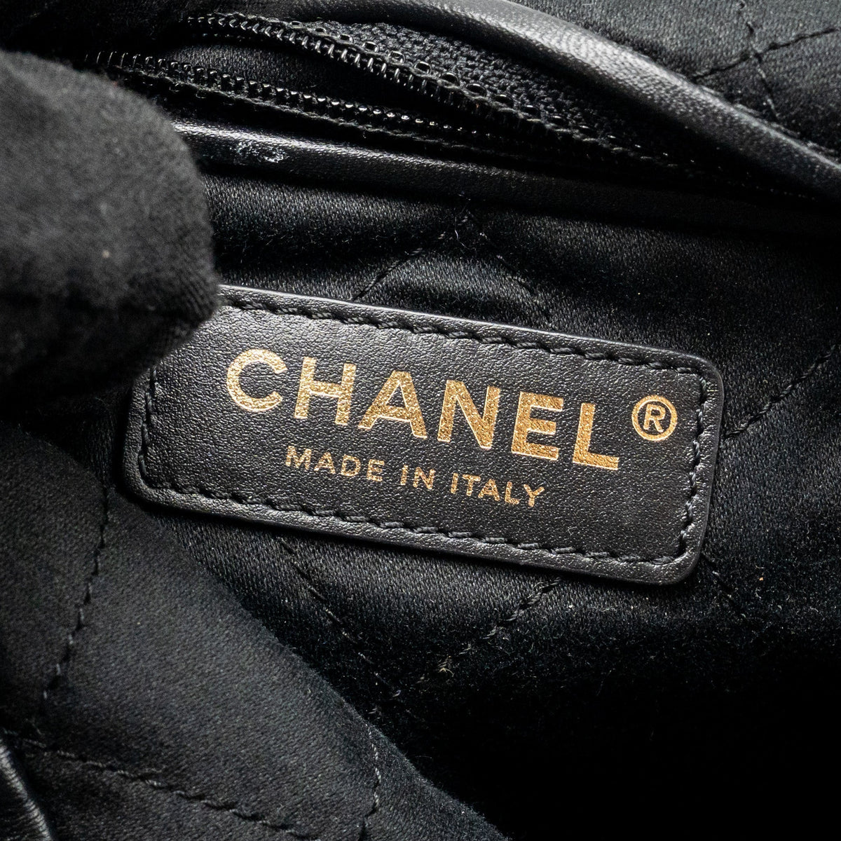 chanel-small-22-bag-shiny-calfskin-black-ghwmicrochip-1