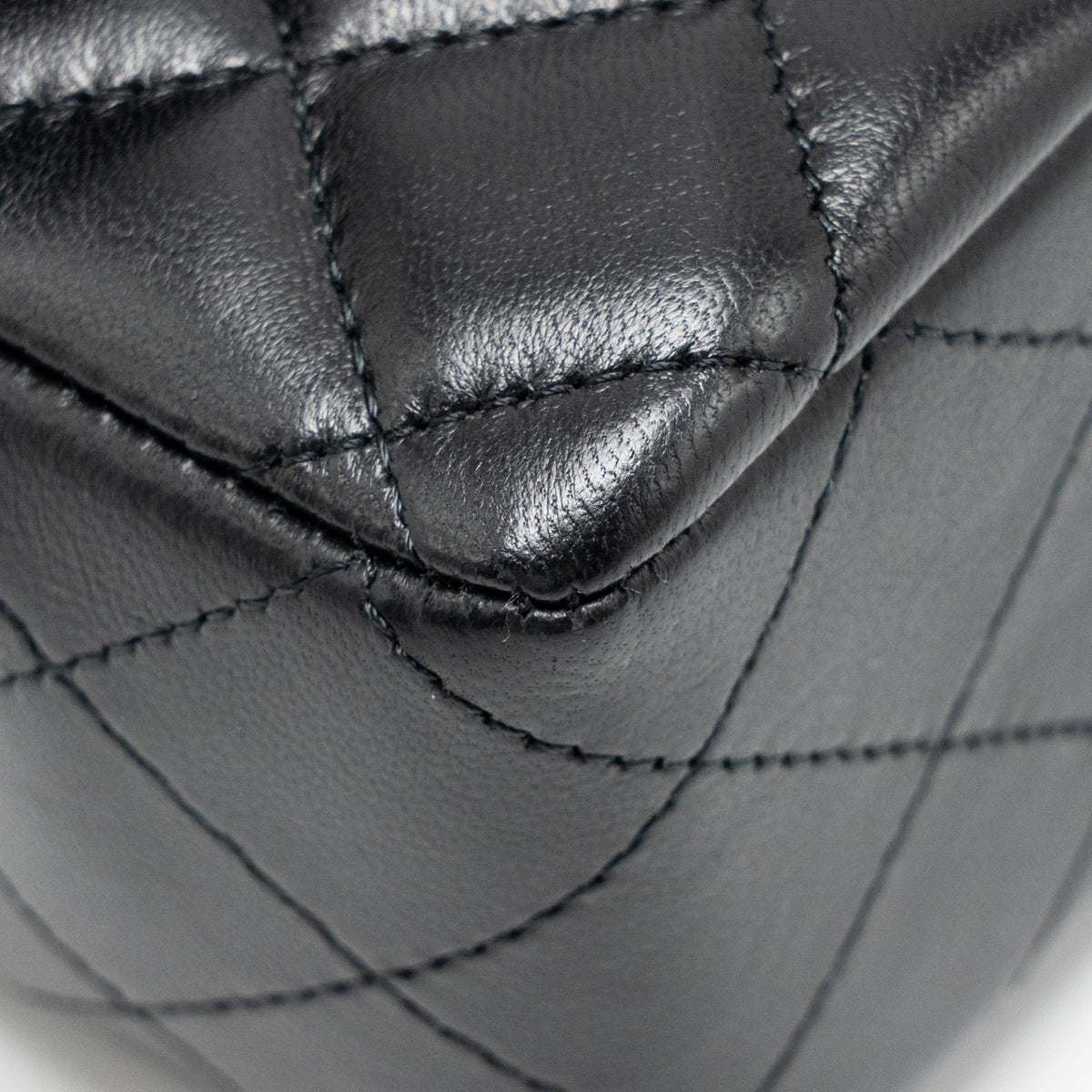 chanel-mini-rectangular-flap-bag-lambskin-black-lghwmicrochip-2