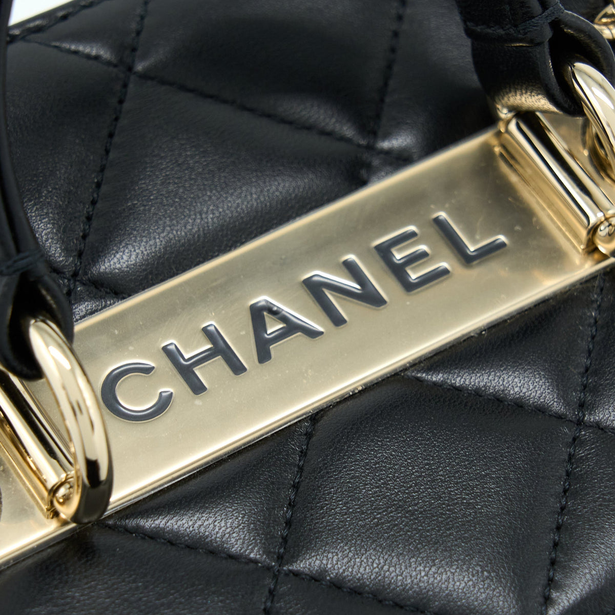 chanel-trendy-vanity-case-lambskin-black-lghw-microchip