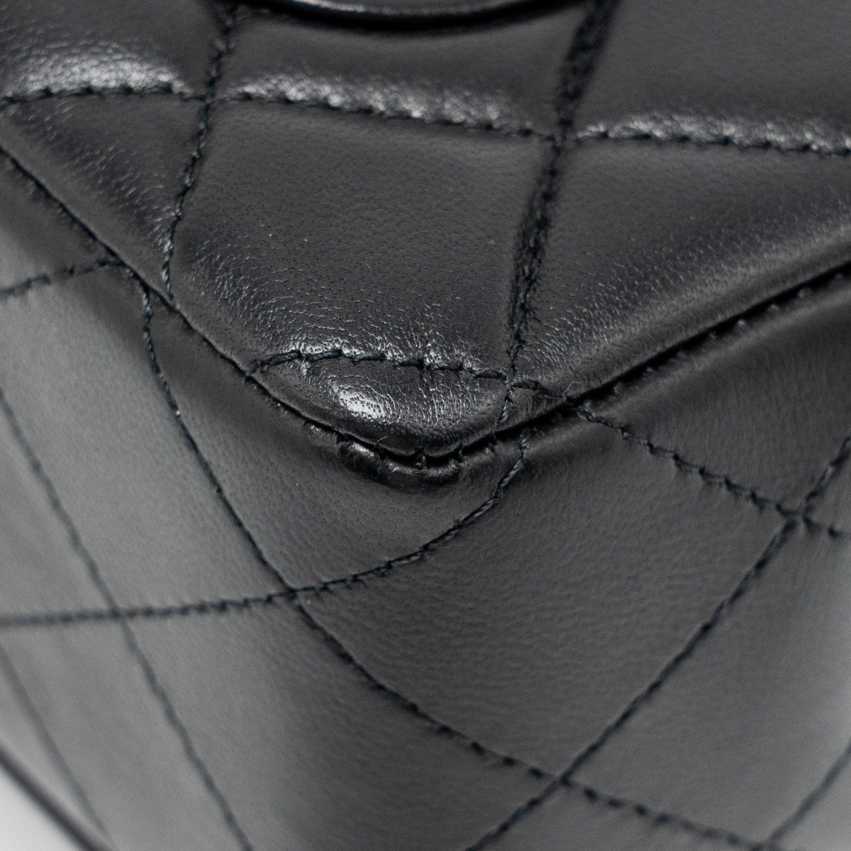 chanel-mini-rectangular-flap-bag-lambskin-black-lghwmicrochip-2