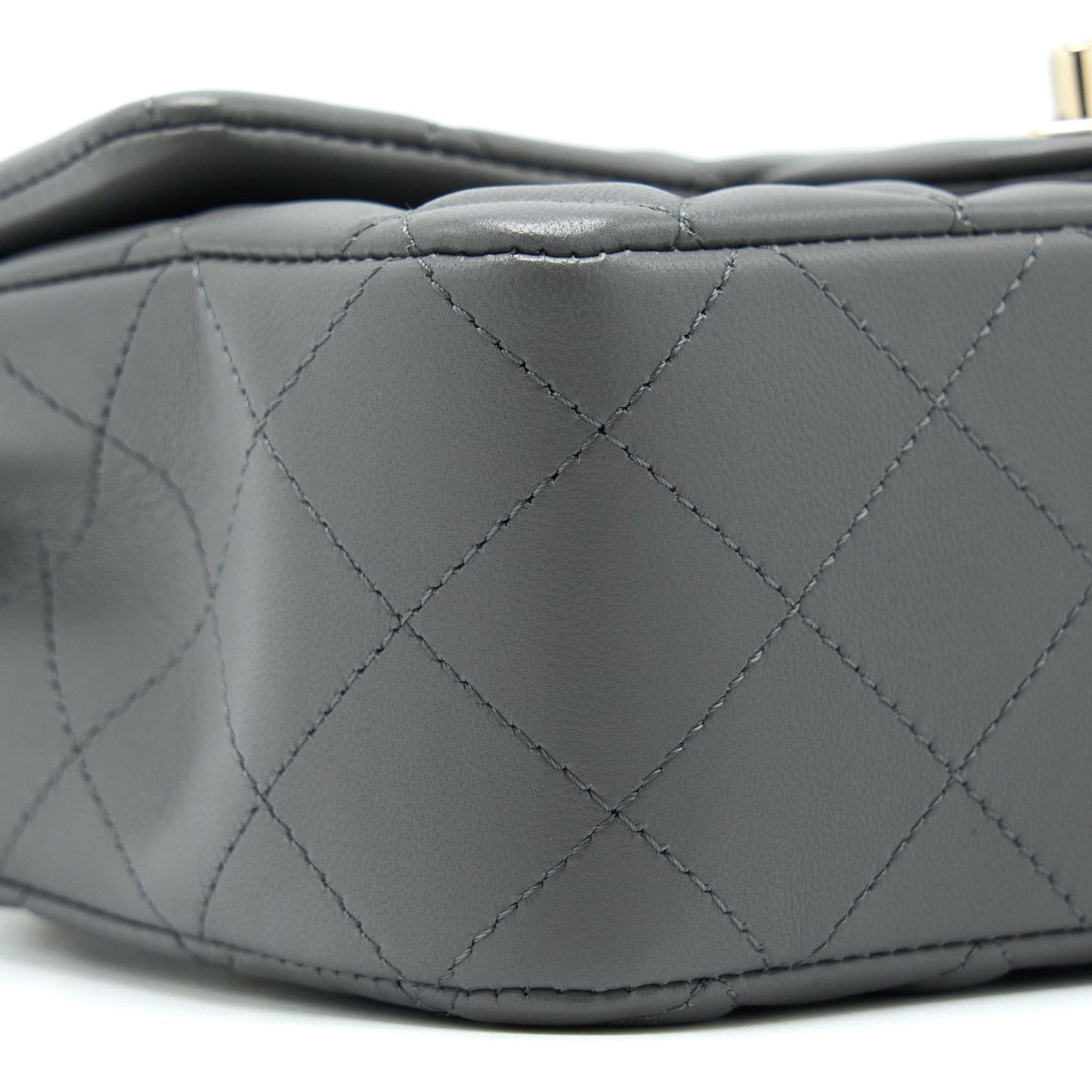 chanel-22a-mini-rectangular-flap-bag-lambskin-grey-lghw-microchip-1