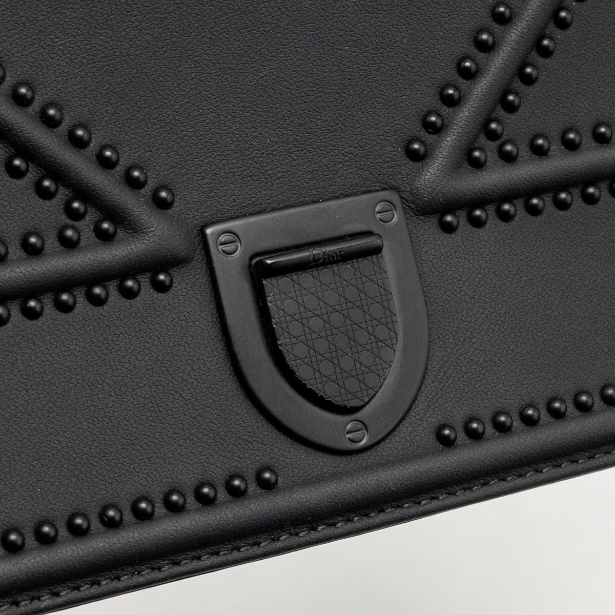 dior-studded-diorama-wallet-on-chain-leather-so-black-copy