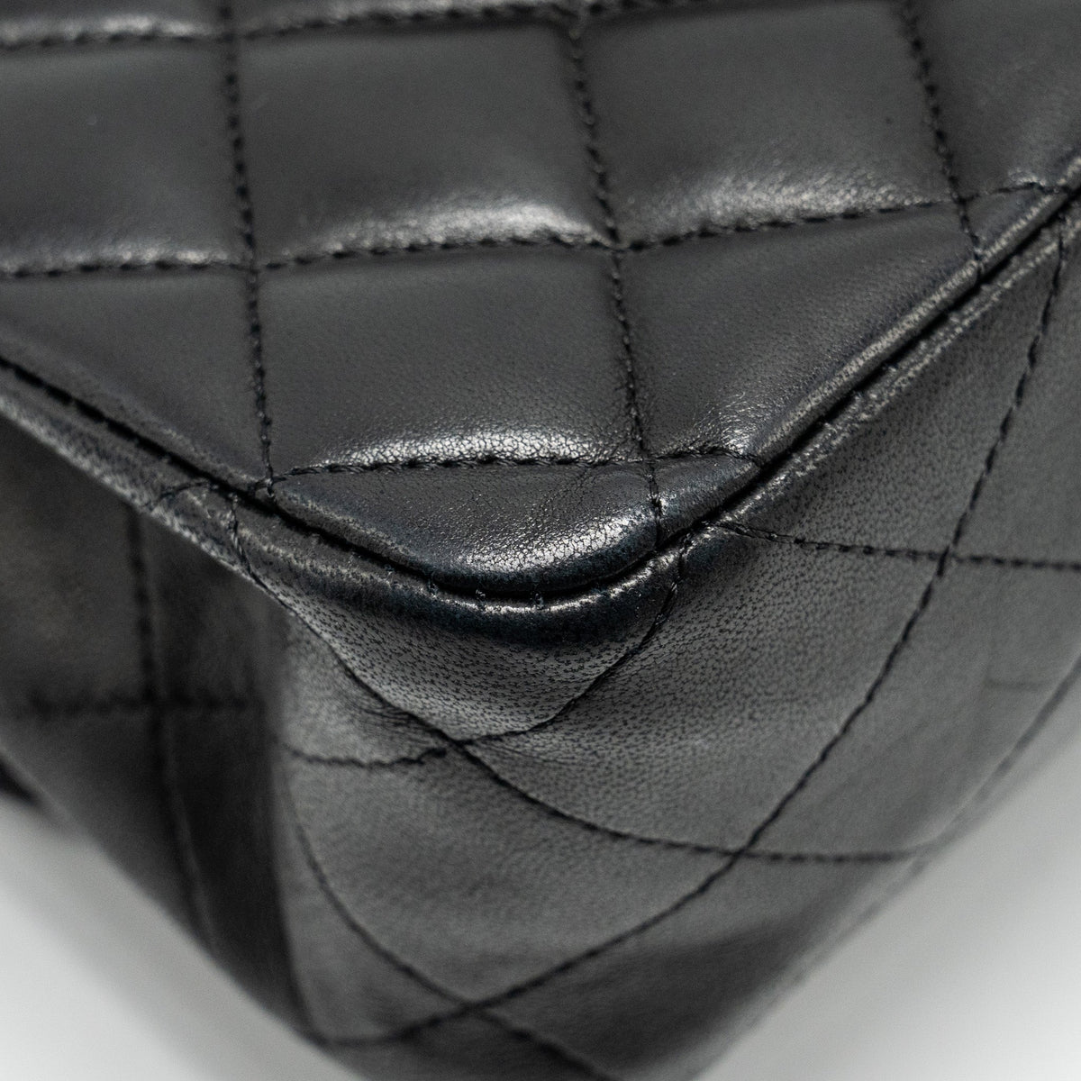chanel-medium-classic-double-flap-bag-lambskin-black-ghw-6