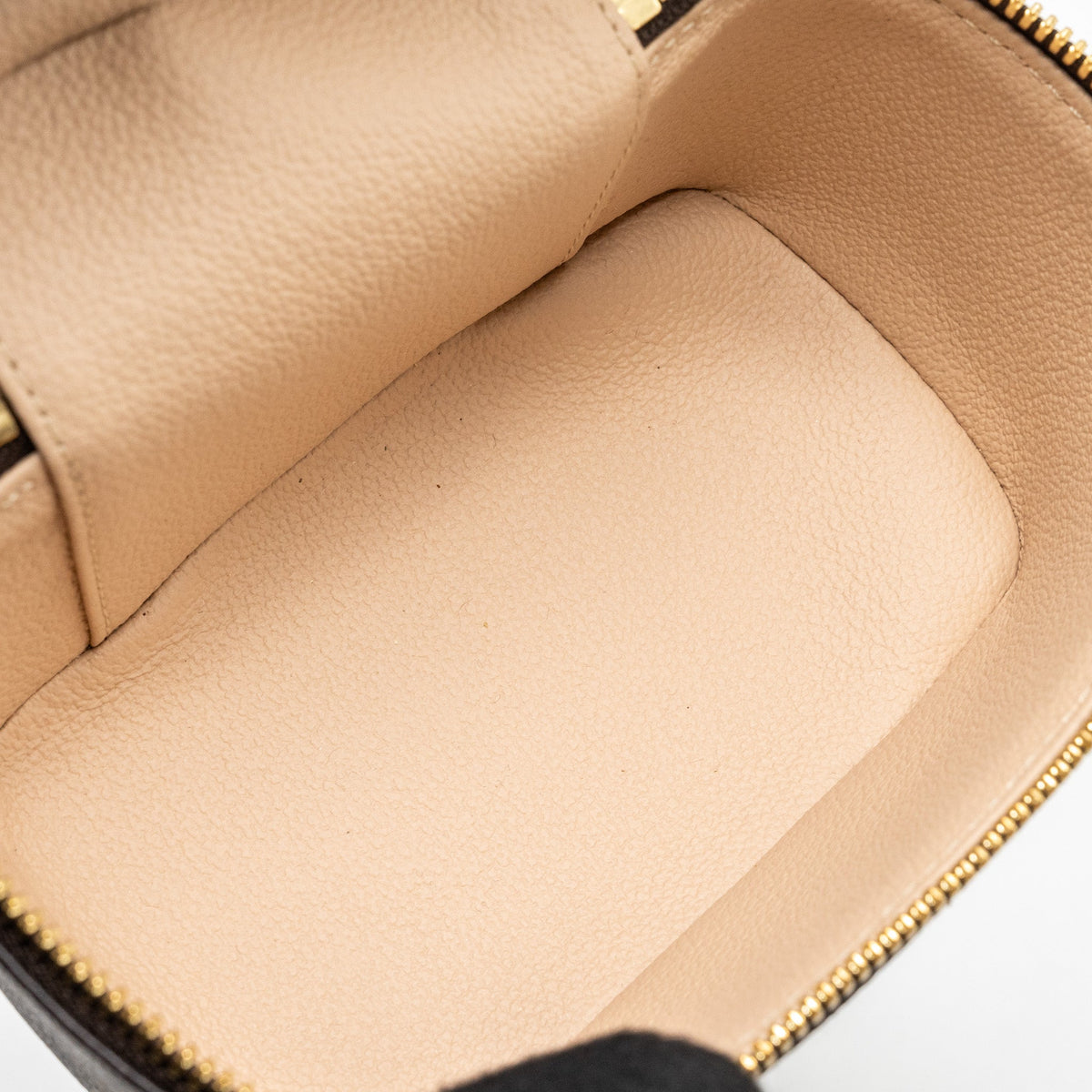 louis-vuitton-nice-nano-vanity-monogram-canvas-ghw