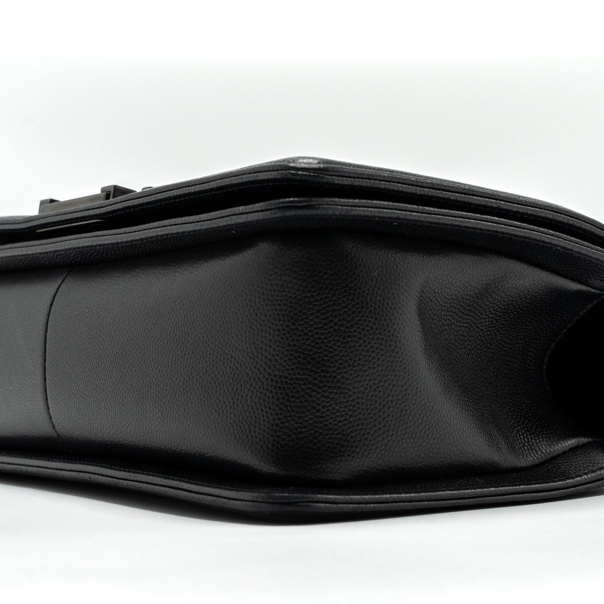 chanel-medium-boy-bag-caviar-so-black-black-hardware