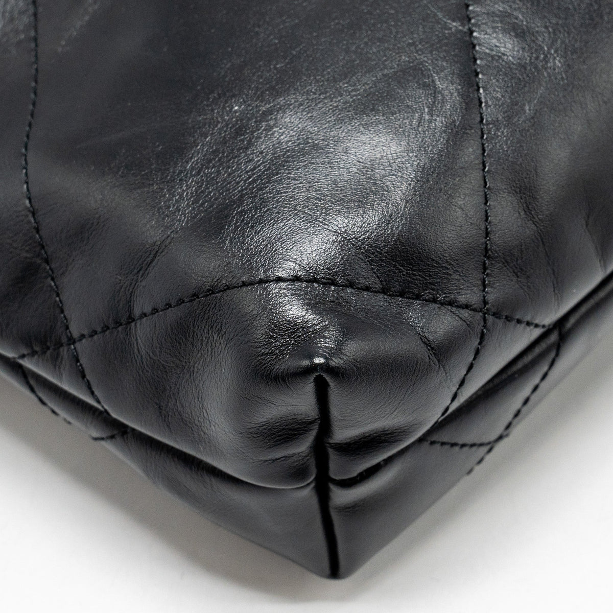 chanel-mini-22-bag-shiny-calfskin-black-ghw-microchip-5