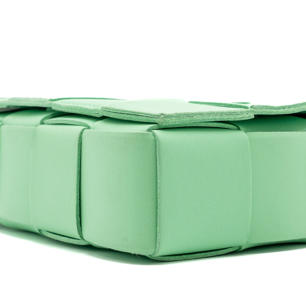 bottega-veneta-classic-cassette-bag-lambskin-light-green-shw-copy