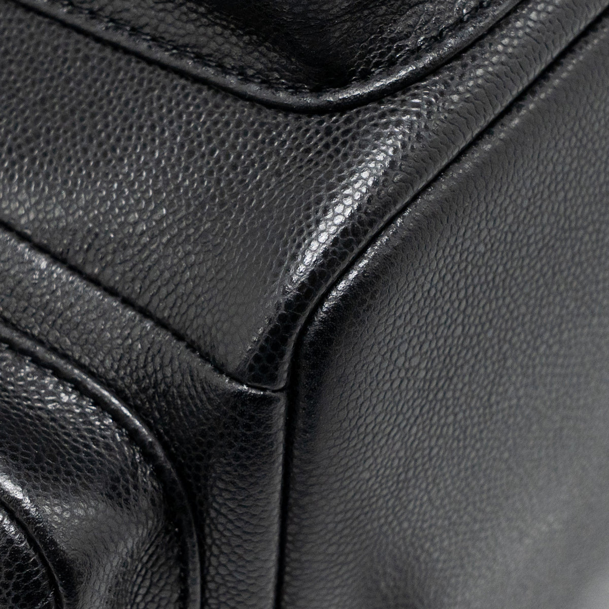 chanel-backpack-black-2