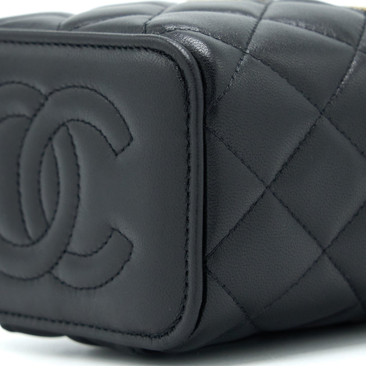 chanel-22b-detailed-top-handle-mini-vanity-with-chain-lambskin-black-brushed-ghw