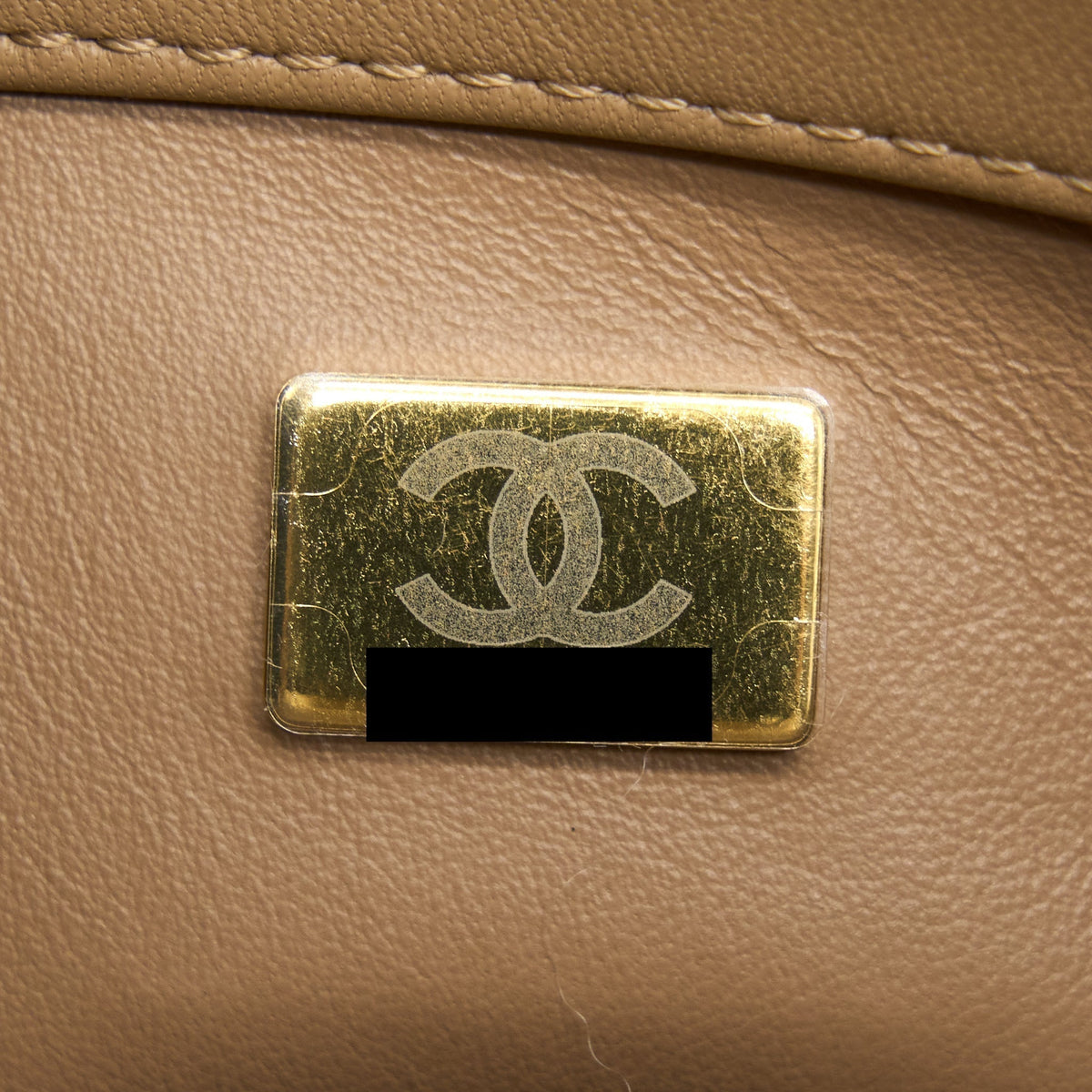 chanel-pearl-crush-mini-square-lambskin-dark-beige-ghwmicrochip