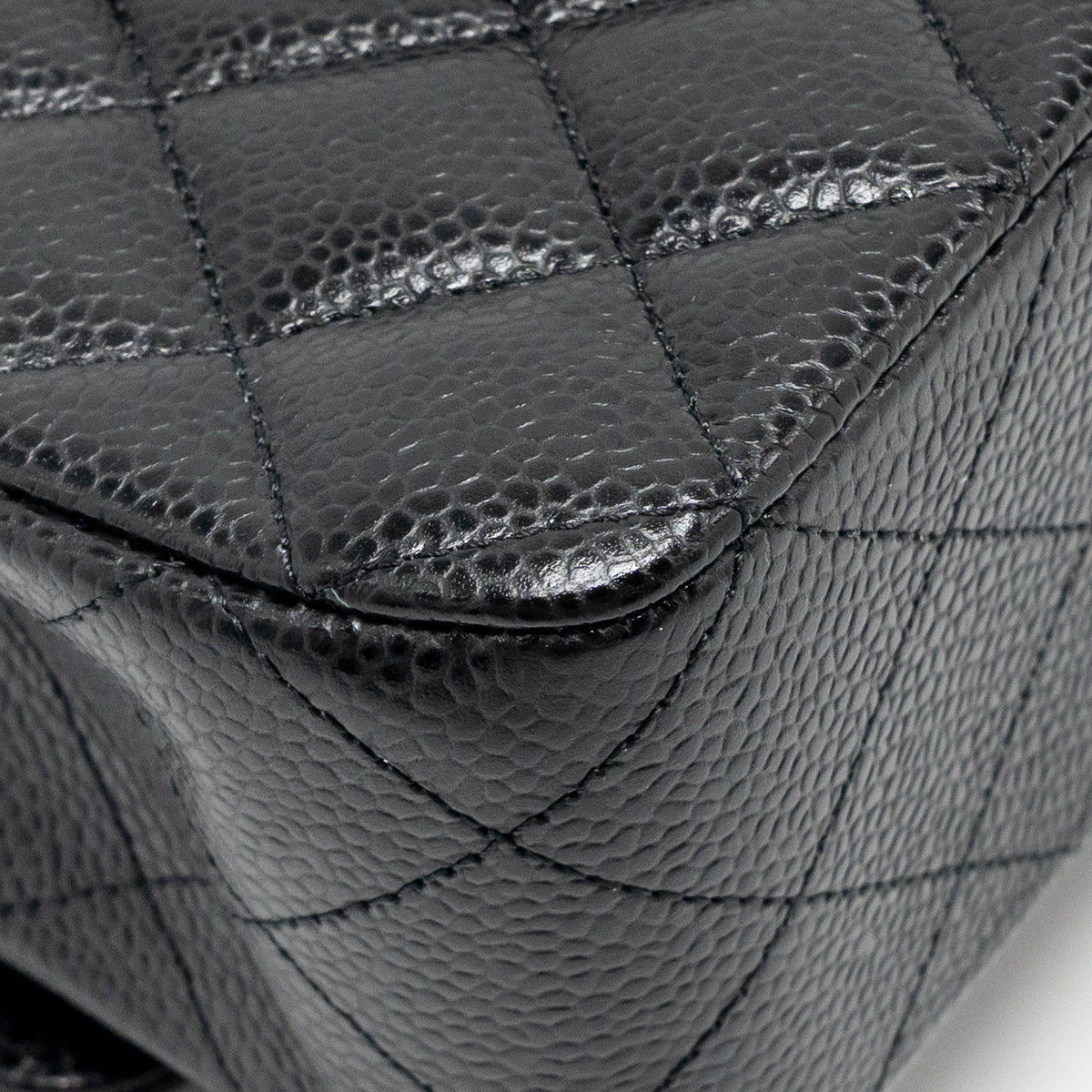 chanel-medium-classic-double-flap-bag-caviar-black-ghw-copy-1