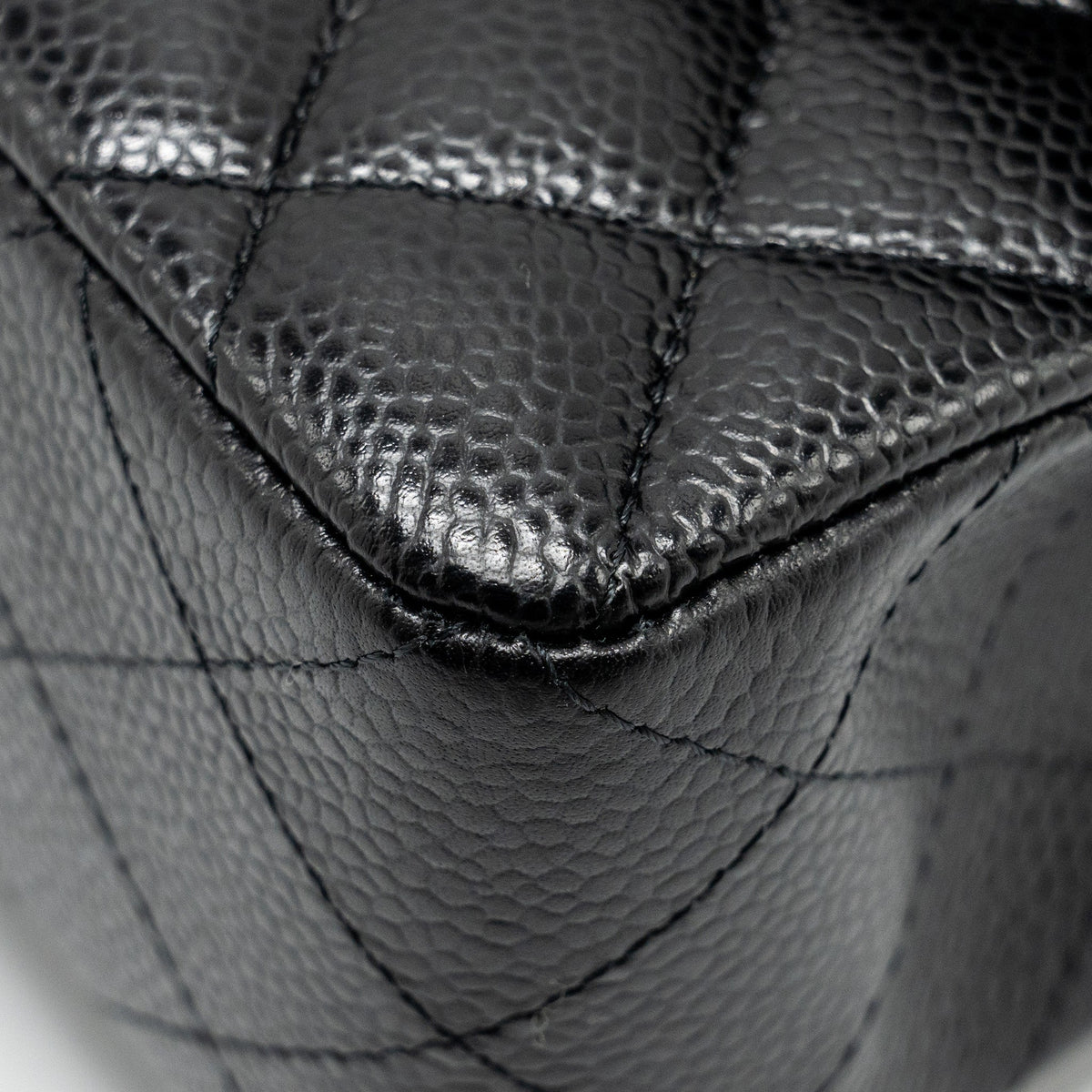 chanel-small-classic-double-flap-bag-caviar-ghw
