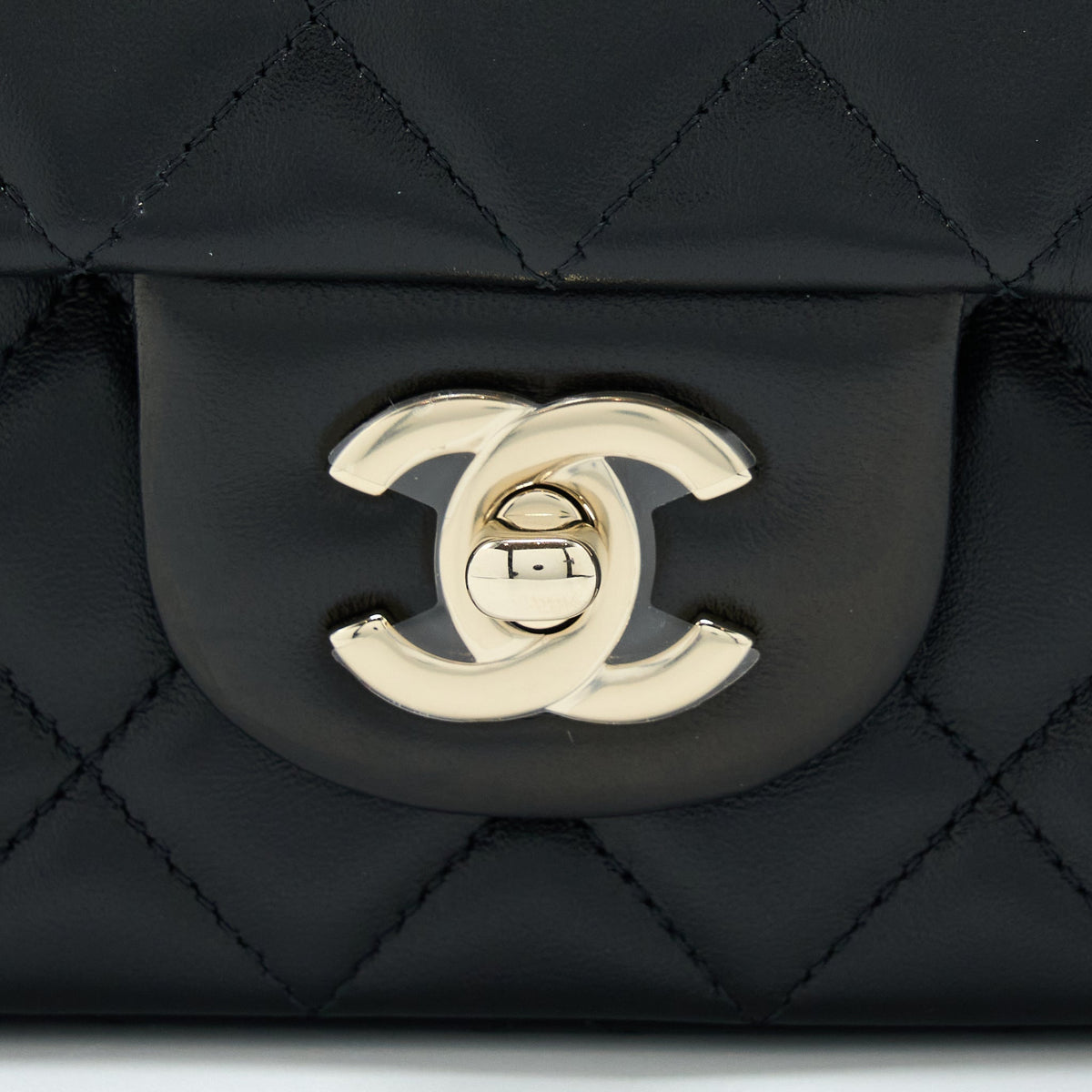 chanel-mini-rectangular-lambskin-black-lghwmicrochip