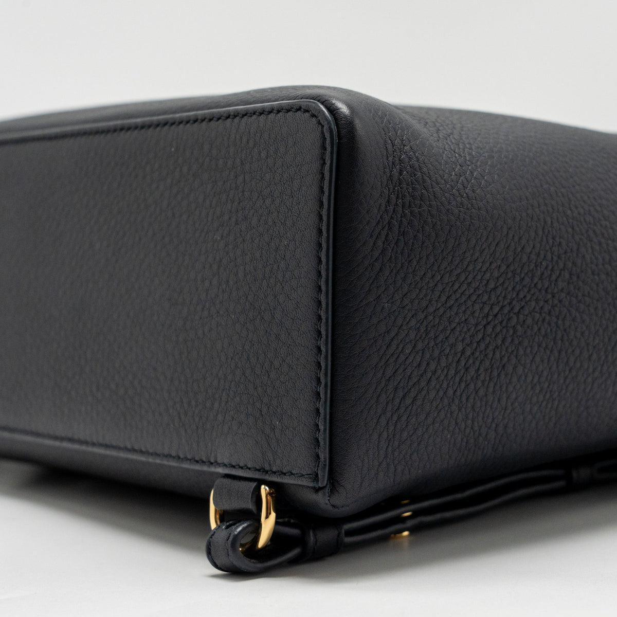 loro-piana-extra-pocket-backpack-l23-5-grained-calfskin-navy-ghw
