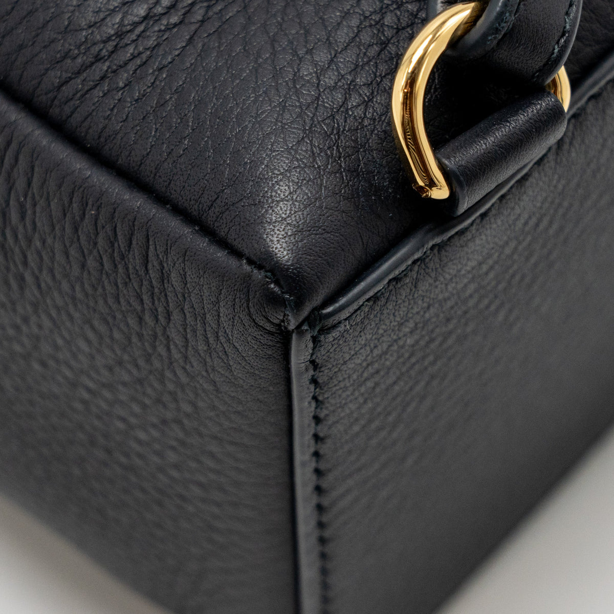 loro-piana-extra-pocket-backpack-l23-5-grained-calfskin-navy-ghw
