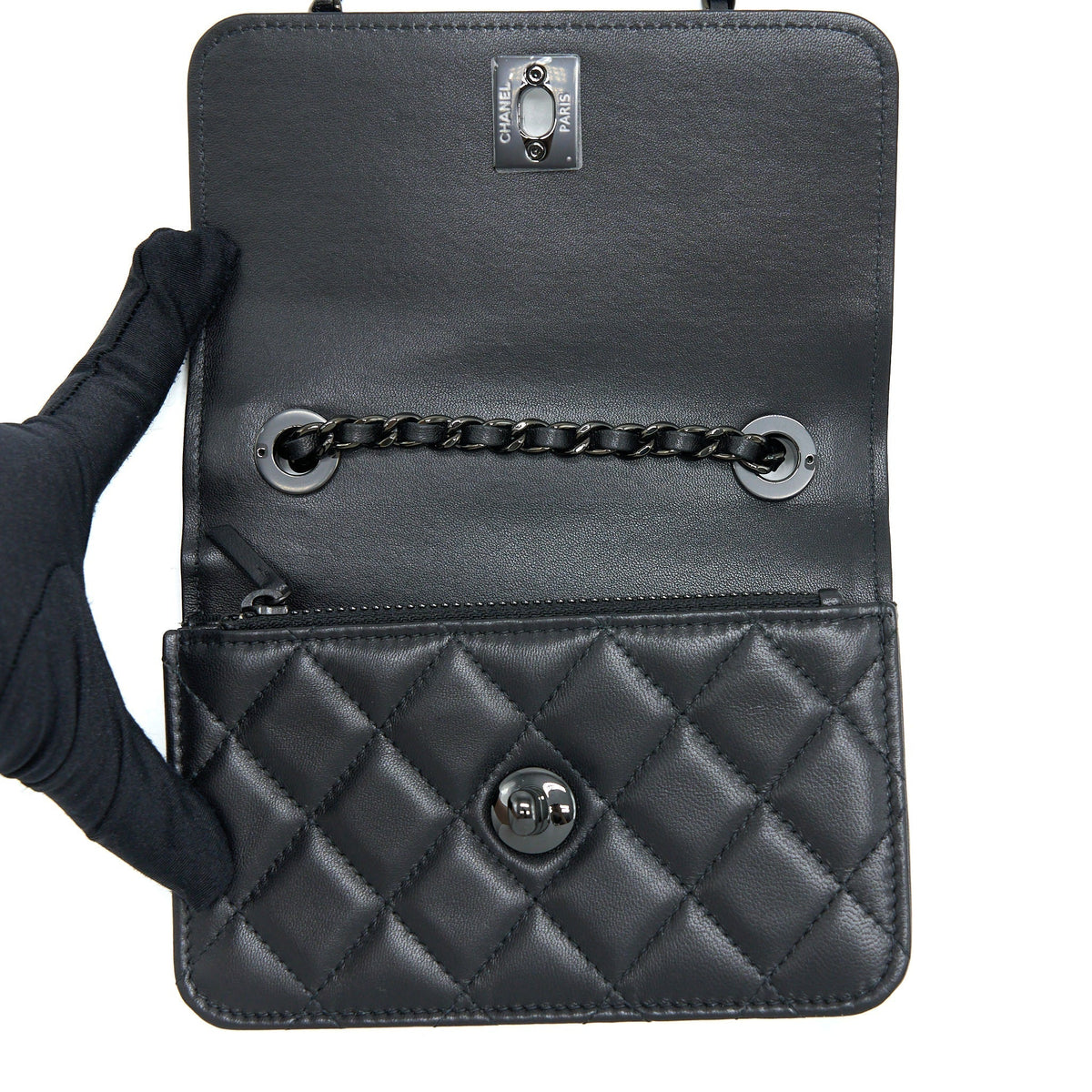 chanel-square-trendy-cc-wallet-on-chain-lambskin-so-black