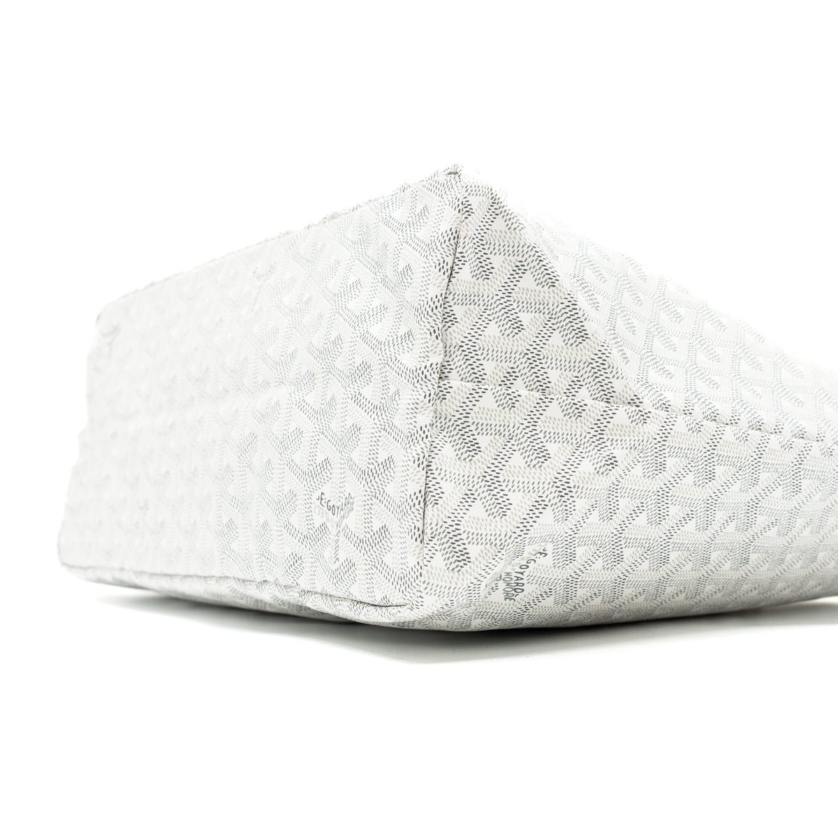 goyard-saint-louis-pm-bag-canvas-calfskin-white