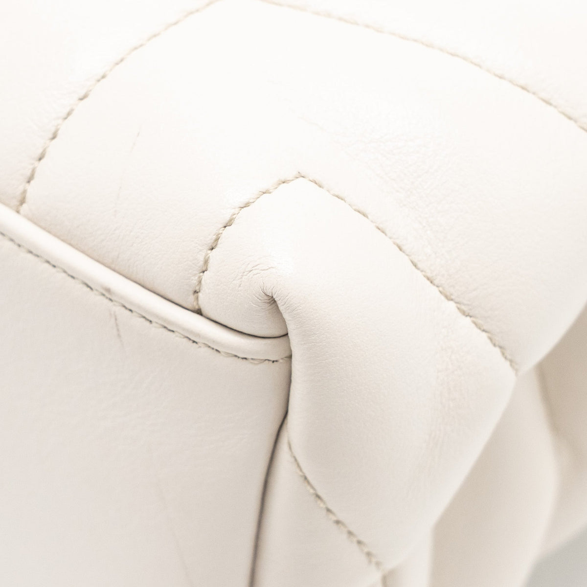 saint-laurent-ysl-medium-lou-lou-bag-calfskin-white-shw