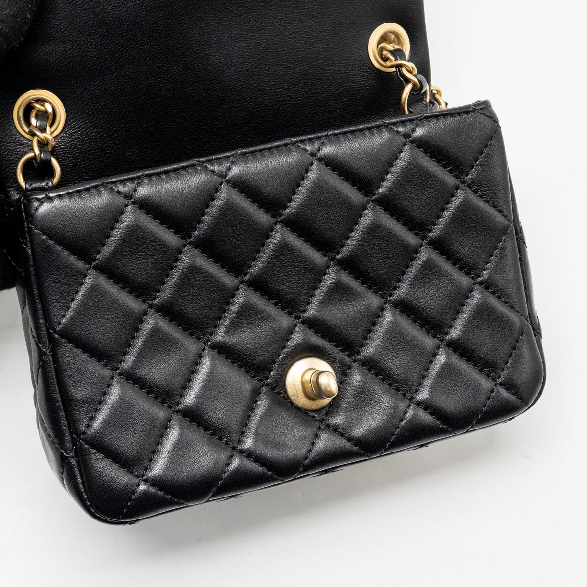 chanel-pearl-crush-mini-rectangular-flap-bag-lambskin-black-ghw-microchip-4
