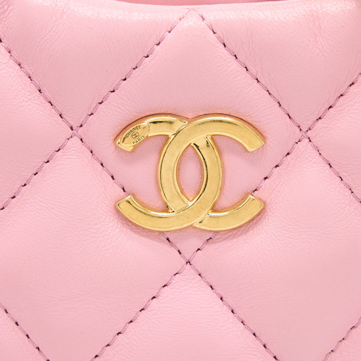 chanel-22k-hobo-bag-logo-chain-lambskin-pink-ghw-microchip
