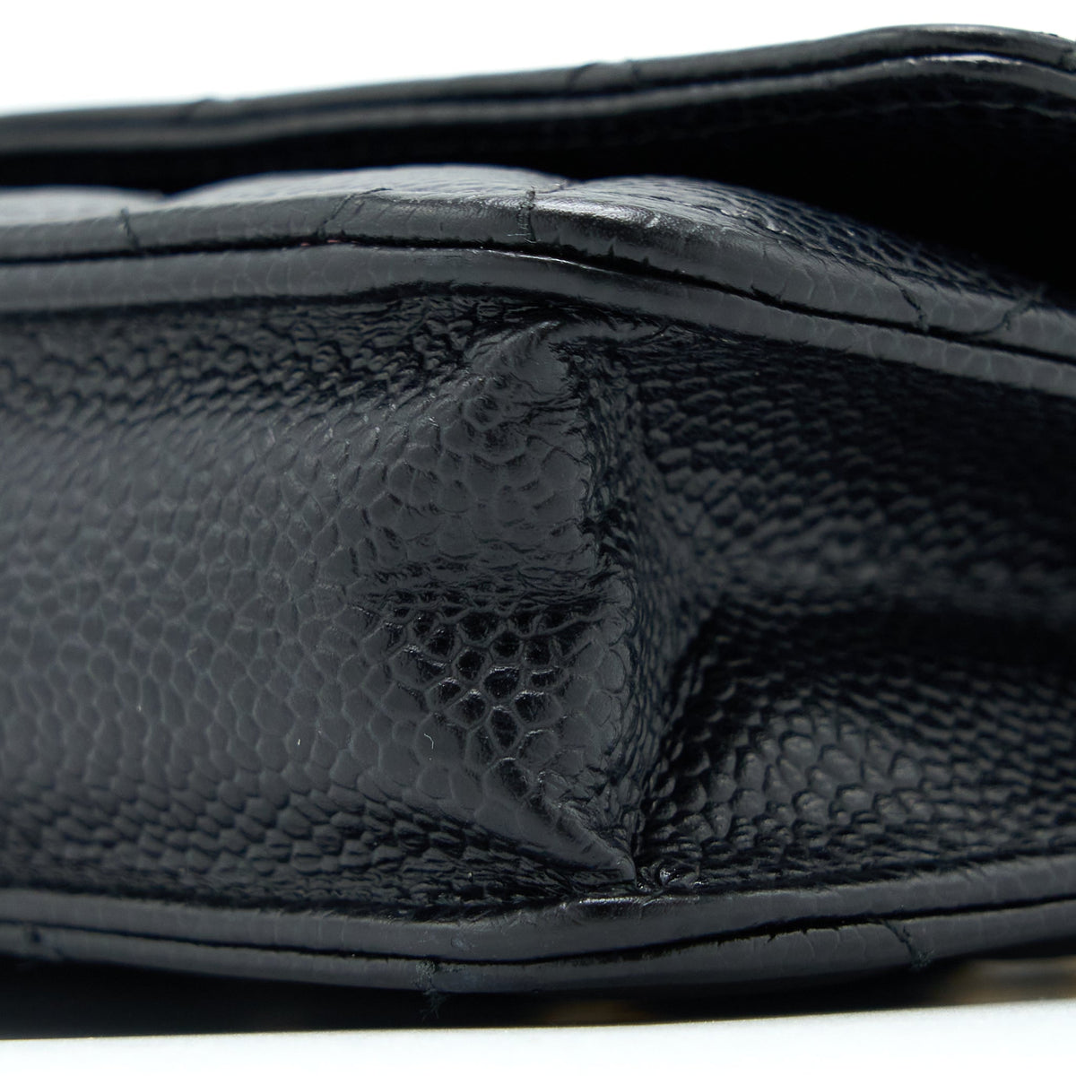 chanel-classic-wallet-on-chain-caviar-black-ghw-10
