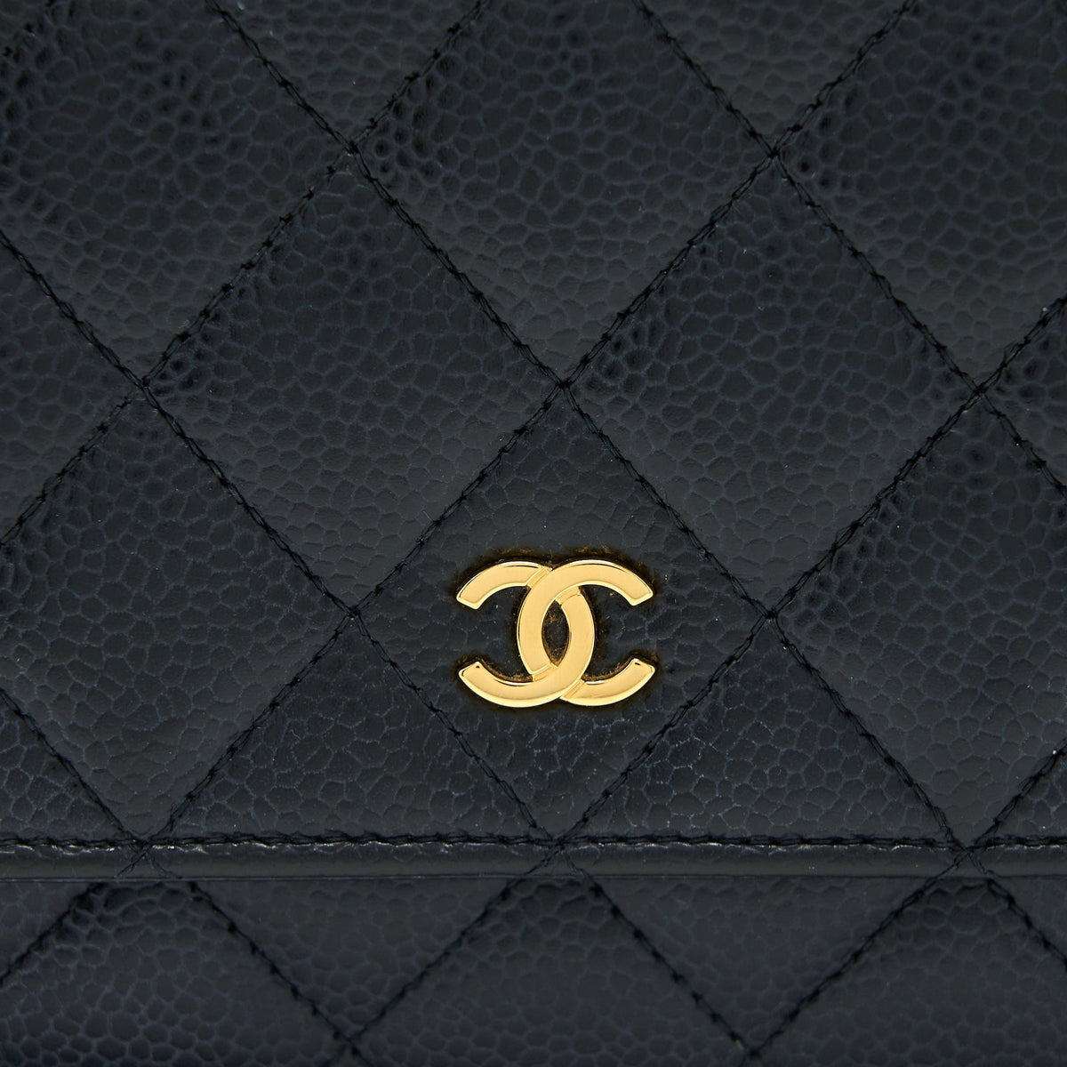 chanel-classic-wallet-on-chain-caviar-black-ghw-10
