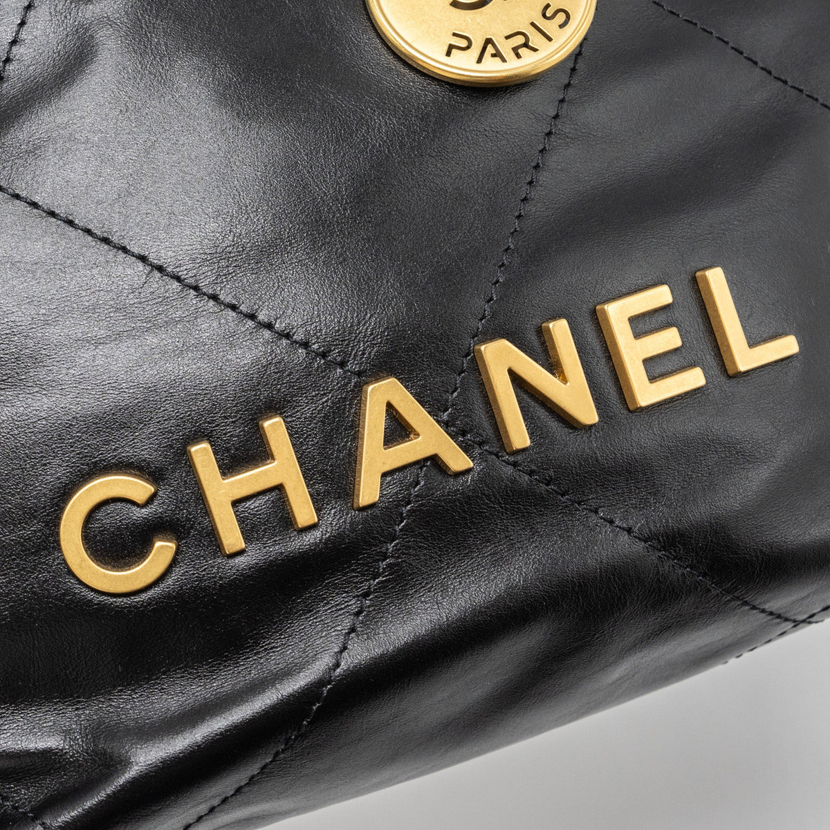 chanel-mini-22-bag-shiny-calfskin-black-ghwmicrochip
