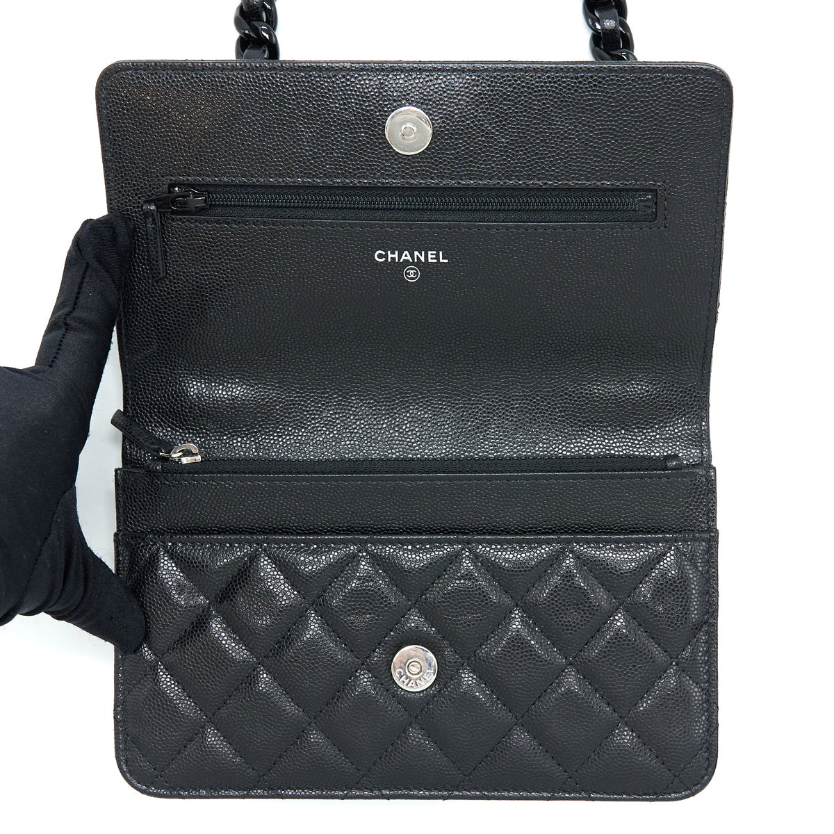 chanel-quilted-wallet-on-chain-caviar-so-black