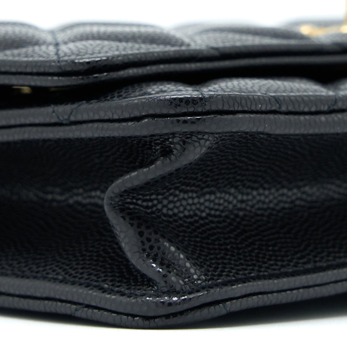 chanel-22a-wallet-on-chain-caviar-black-ghw-microchip