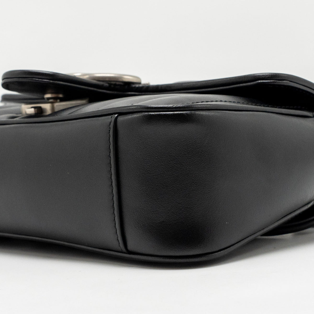 gucci-mini-gg-marmont-shoulder-bag-calfskin-black-shw