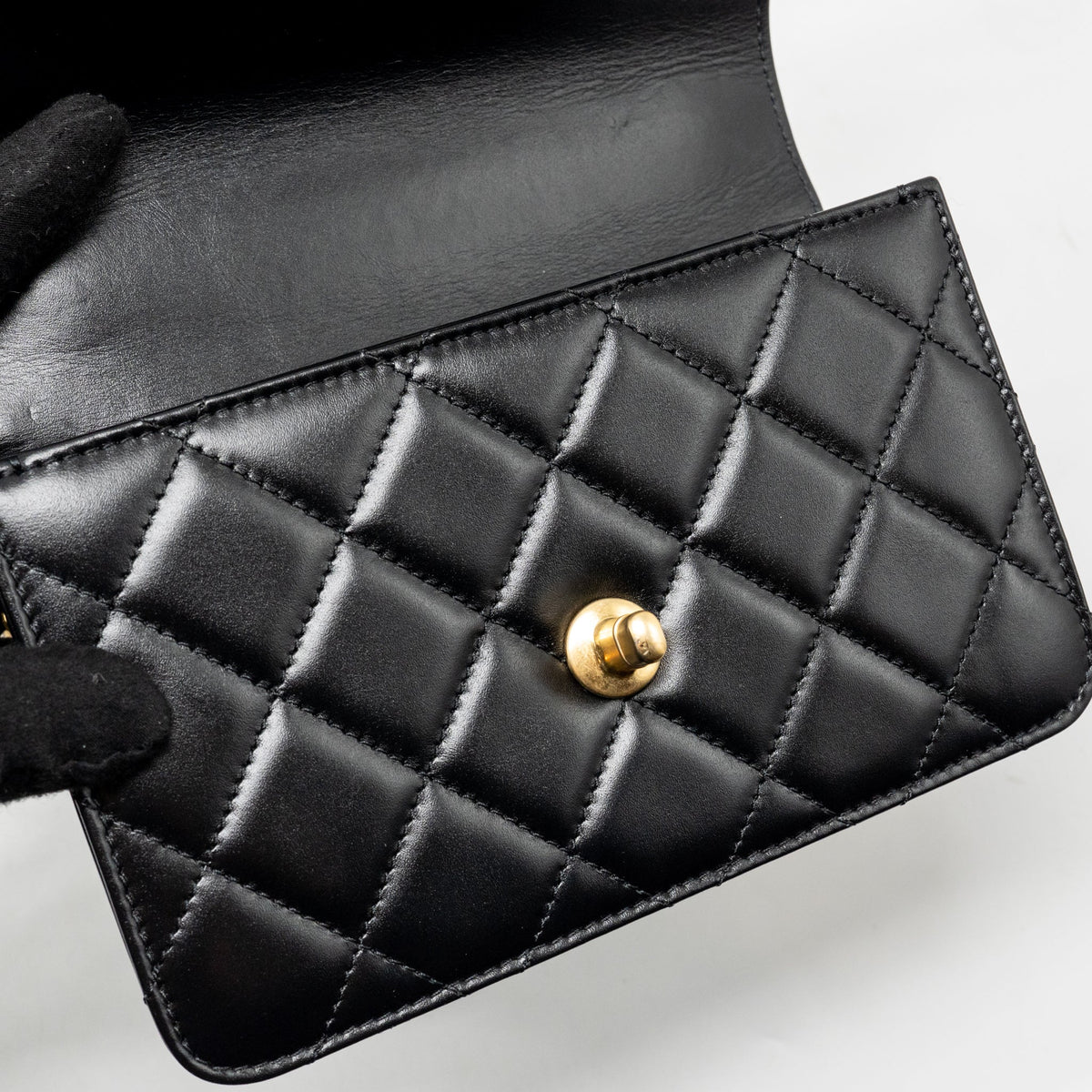 chanel-gold-crush-flap-bag-calfskin-black-ghw-microchip-copy-1