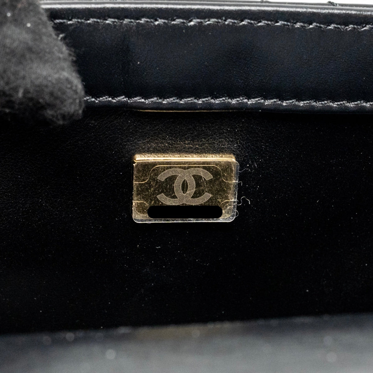 chanel-gold-crush-flap-bag-calfskin-black-ghw-microchip-copy-1