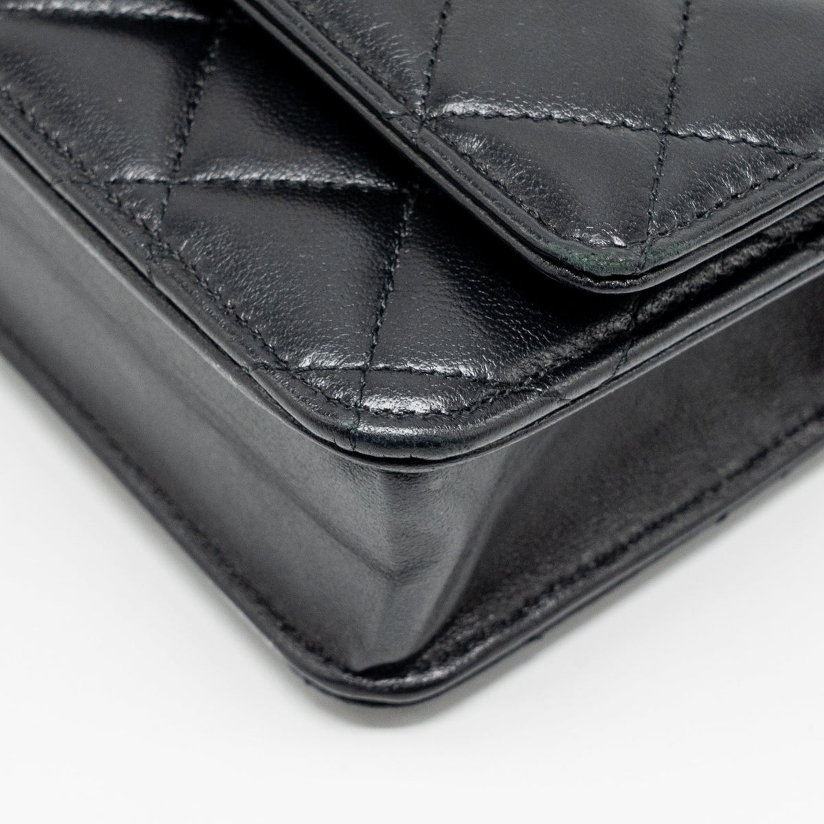 chanel-coco-charm-wallet-on-chain-lambskin-black-lghw-1