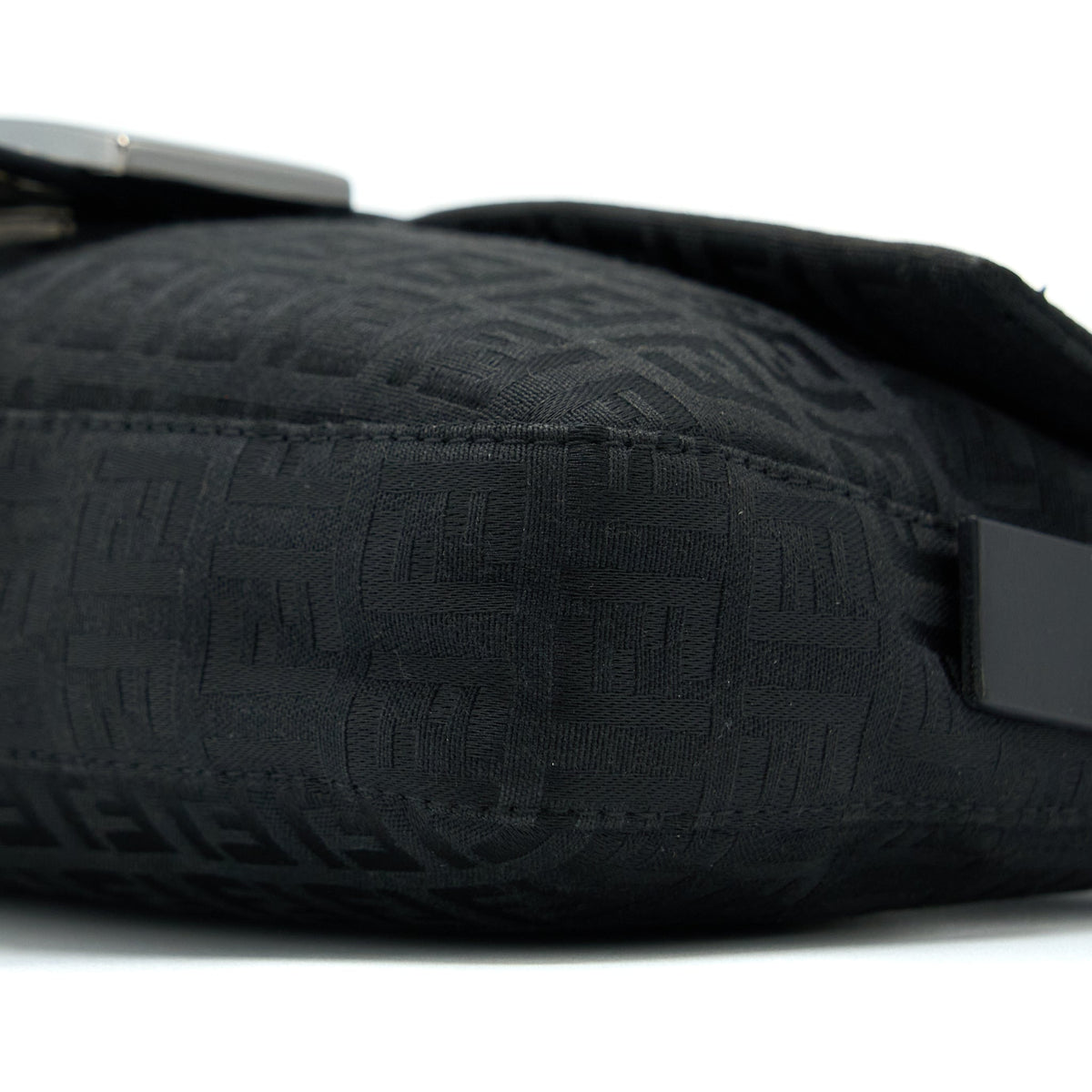 fendi-zucca-baguette-canvas-black-with-black-hardware