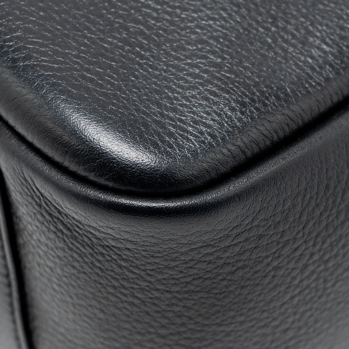 saint-laurent-le-5-a-7-soft-small-bag-calfskin-black-ghw