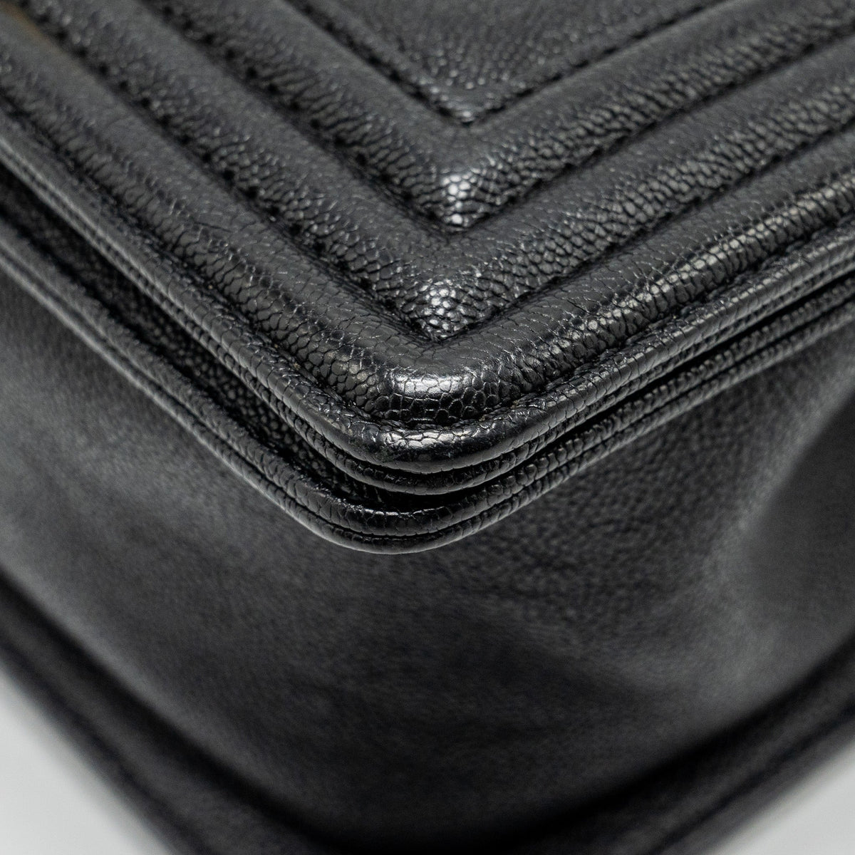 chanel-chevron-small-boy-bag-calfskin-black-ghw