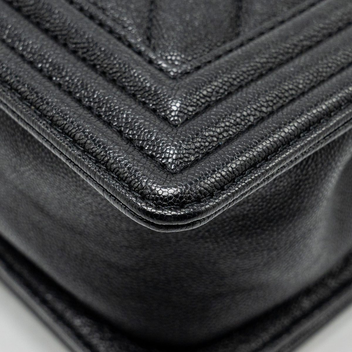 chanel-chevron-small-boy-bag-calfskin-black-ghw