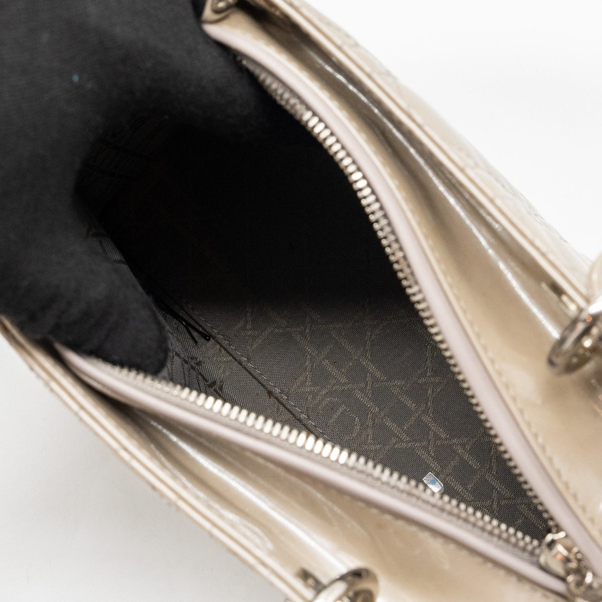 dior-medium-lady-dior-patent-leather-light-grey-shw