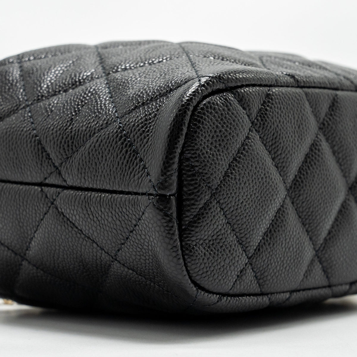 chanel-25c-quilted-hobo-bag-caviar-black-ghwmicrochip