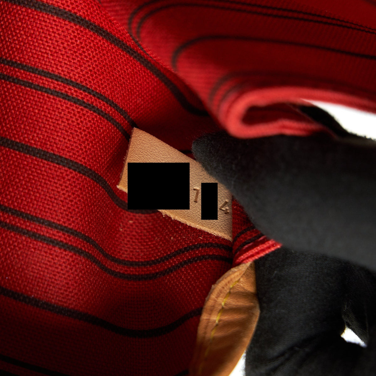 louis-vuitton-neverfull-gm-in-monogram