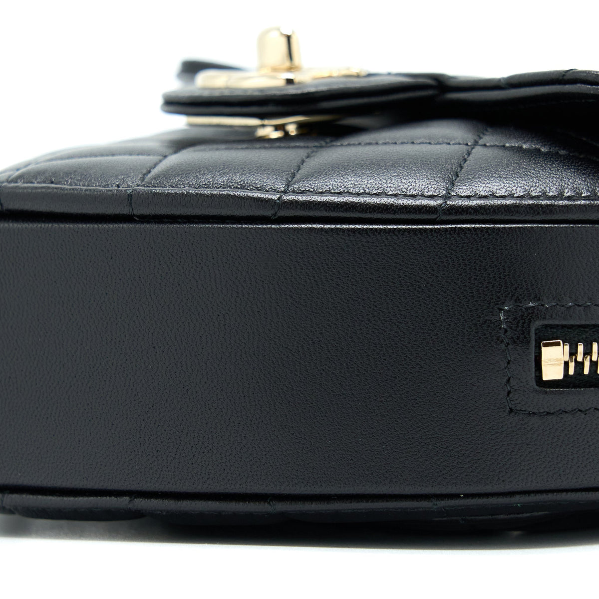 chanel-22s-heart-belt-bag-lambskin-black-lghw-6