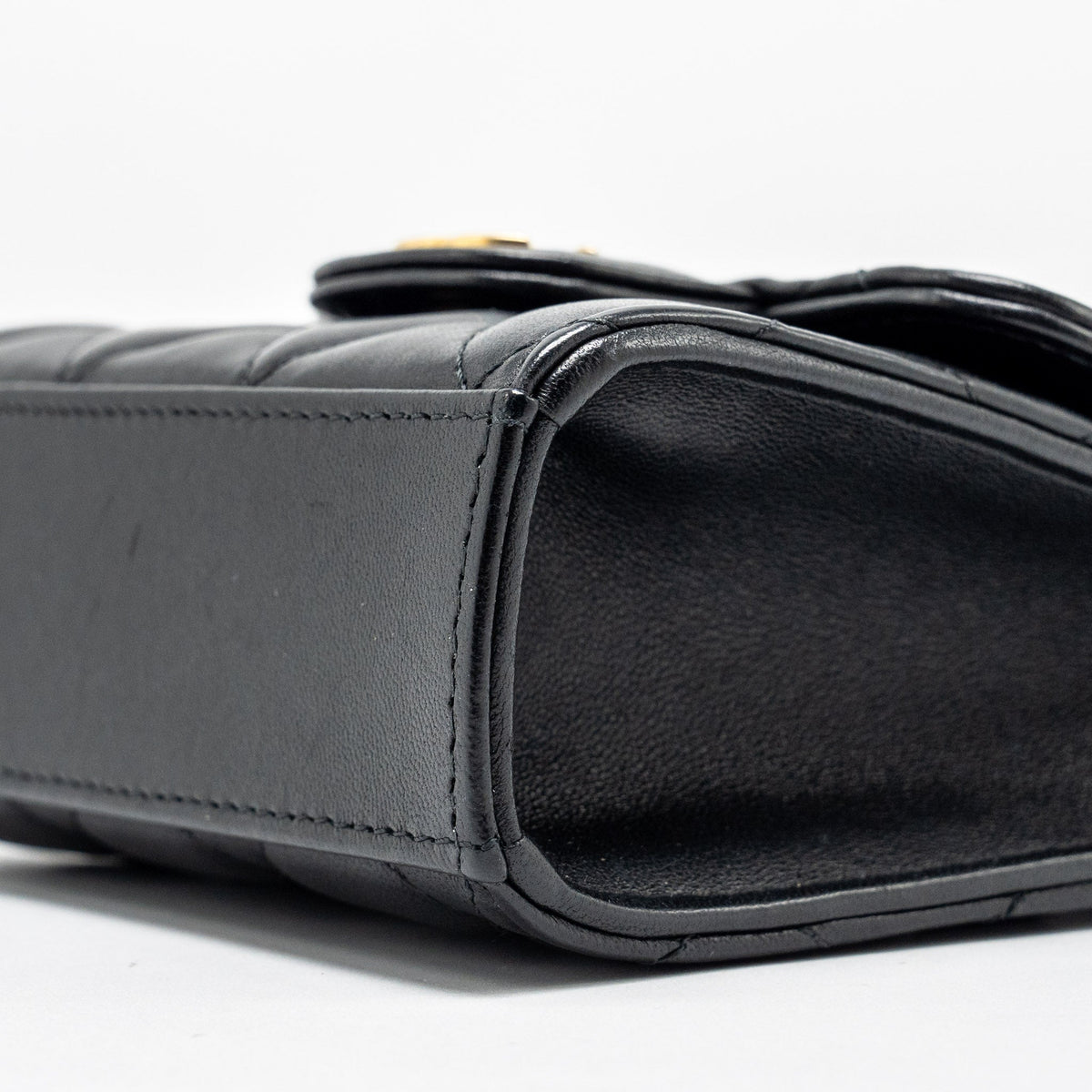 chanel-22b-top-handle-mini-flap-clutch-black-lambskin-ghw-microchip
