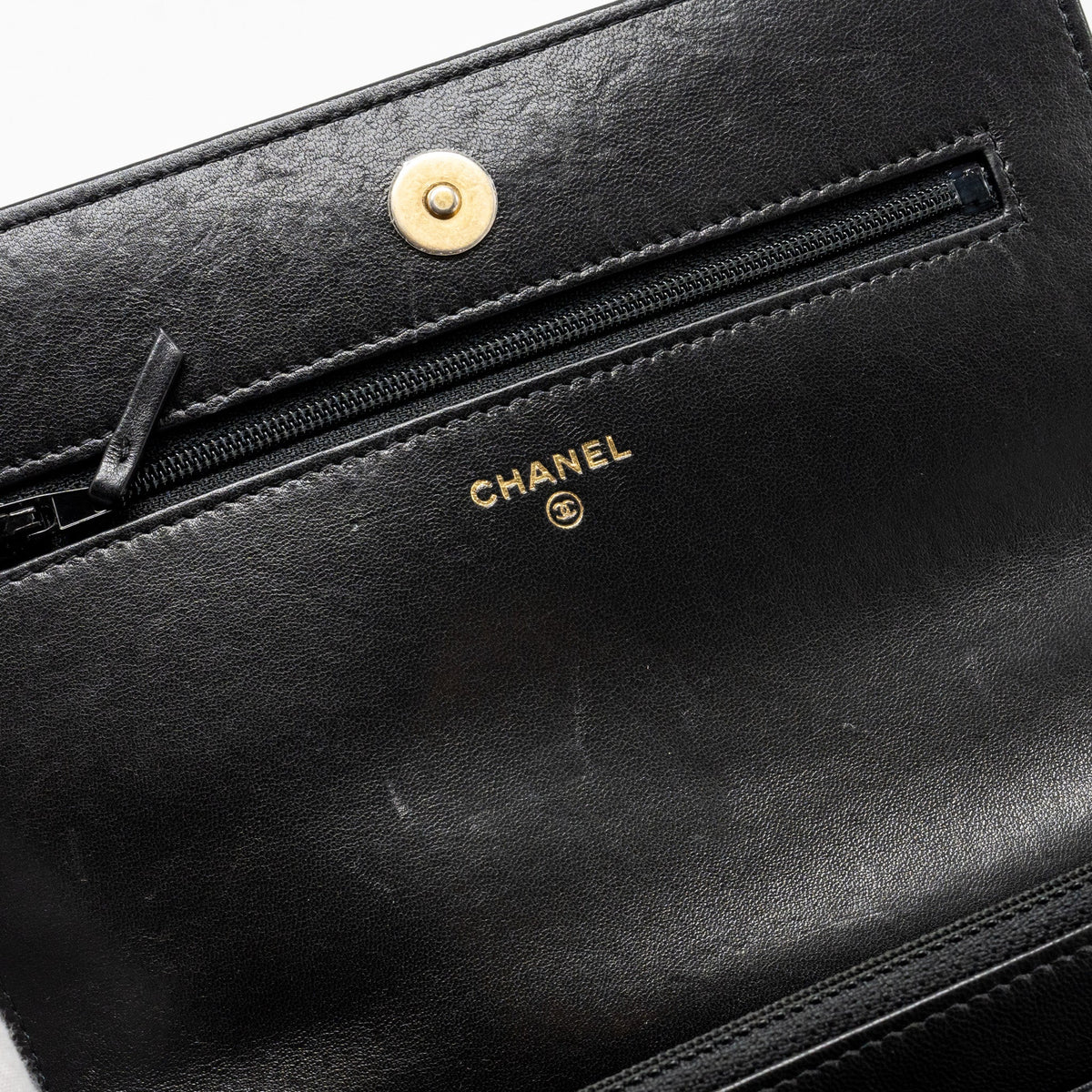 chanel-19-wallet-on-chain-lambskin-black-multicolour-hardware
